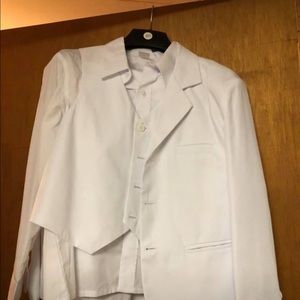 Boys 5 pc. White Suit size 8H